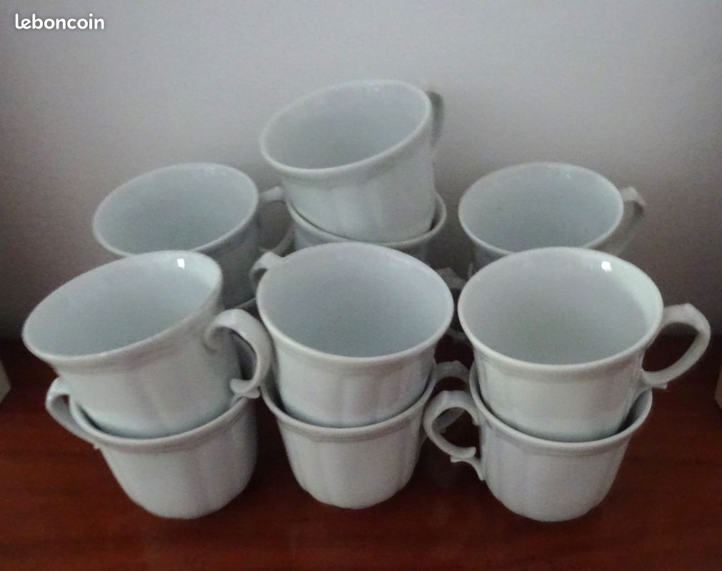 Tasses et soucoupes (image 2)