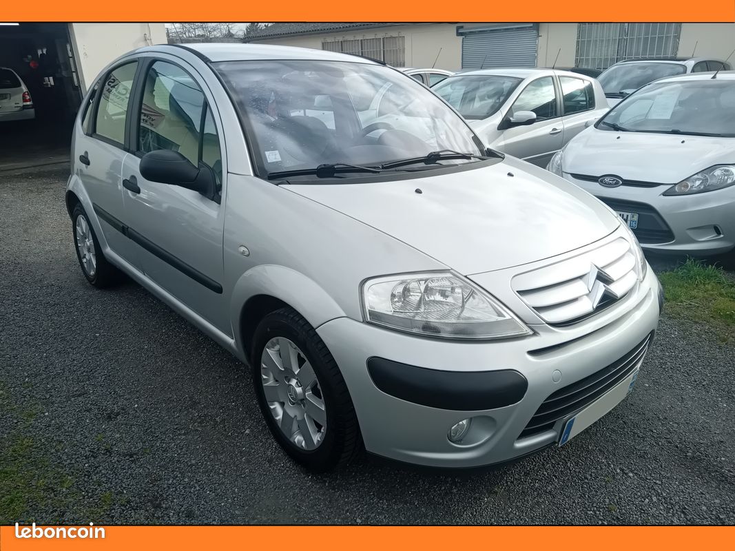 Citroen C3 I restylée 1.4i 75cv Pack Ambiance 172 000 kms Moteur changé 111 000 Kms (image 2)