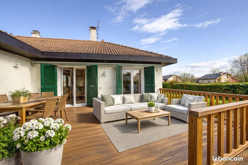 Maison 8 pièces 183 m² · à Saint-Genis-Pouilly · 183 m² · 695 000 €