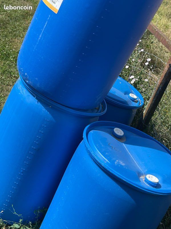 Tonneau en plastique (image 1)