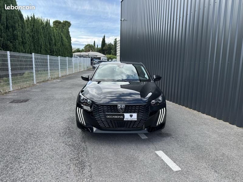 Peugeot 208 1.2 Hybrid 110ch Style e-DCS6 (image 2)