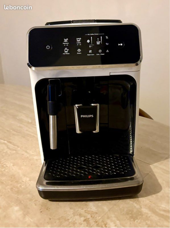 Machine à café Philips: gamme type Série 2200 avec buse vapeur classique (image 1)