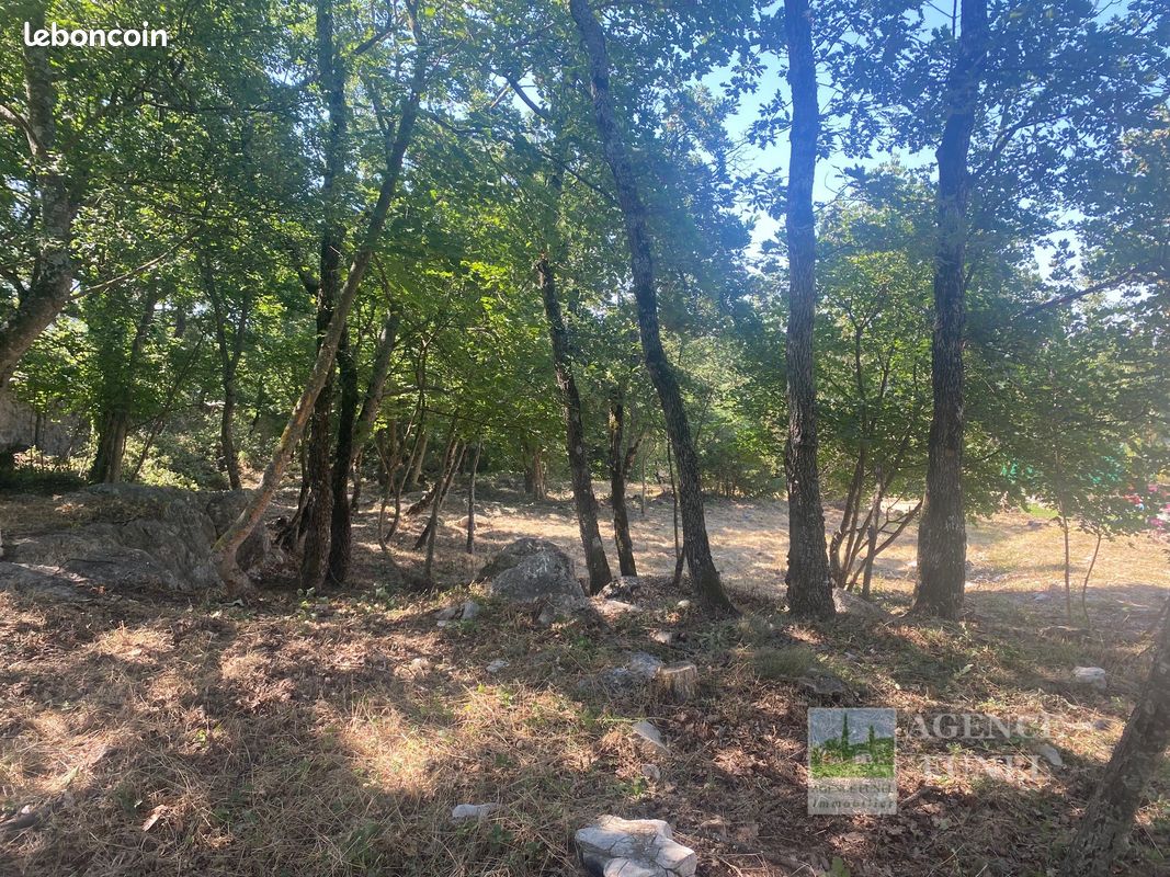 Terrain 1481 m² · à Saint-Vallier-de-Thiey · 1 481 m² · 159 000 €
