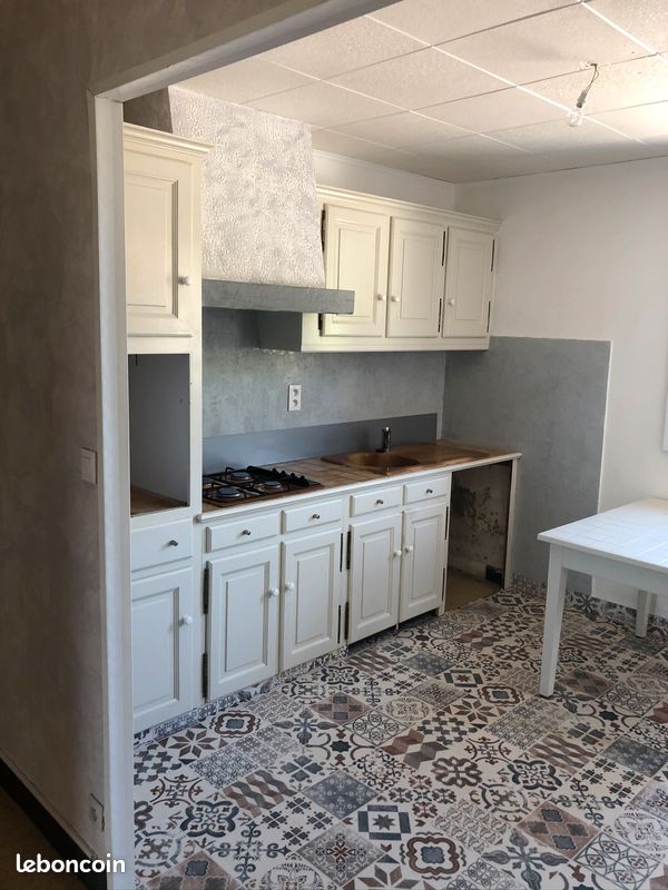 Appartement 4 pièces 99 m² · à Sisteron · 99 m² · 890 €