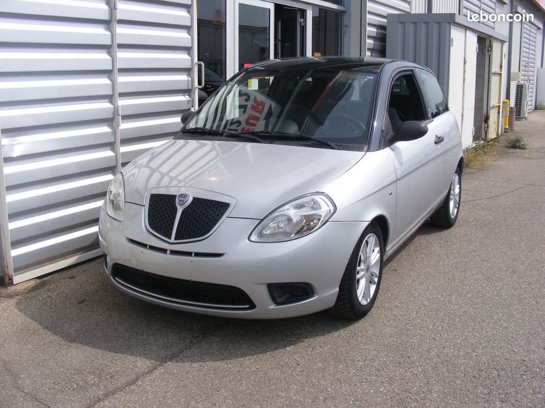 Lancia YPSILON 1.4 8V ORO (image 1)
