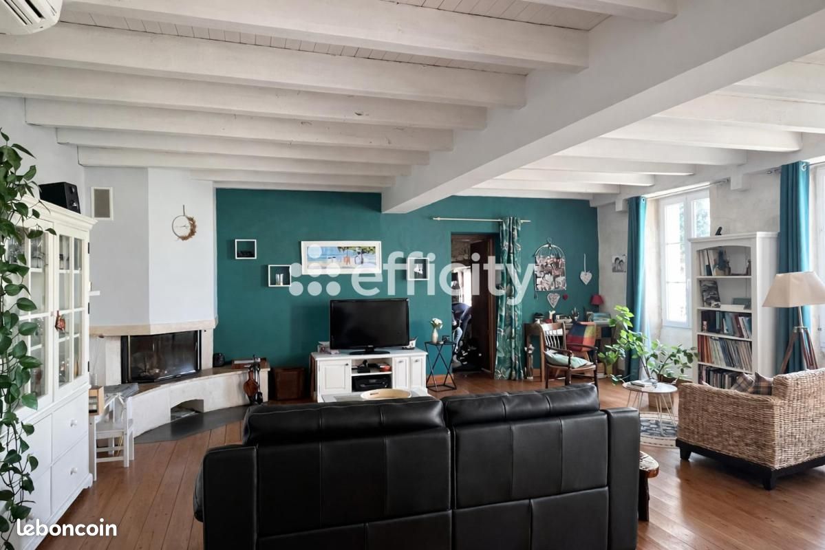 Maison 5 pièces 240 m² · au Chay · 240 m² · 435 000 €