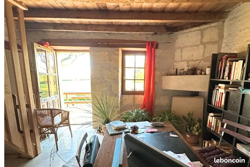 Maison 6 pièces 157 m² · à Anglade · 157 m² · 230 000 €
