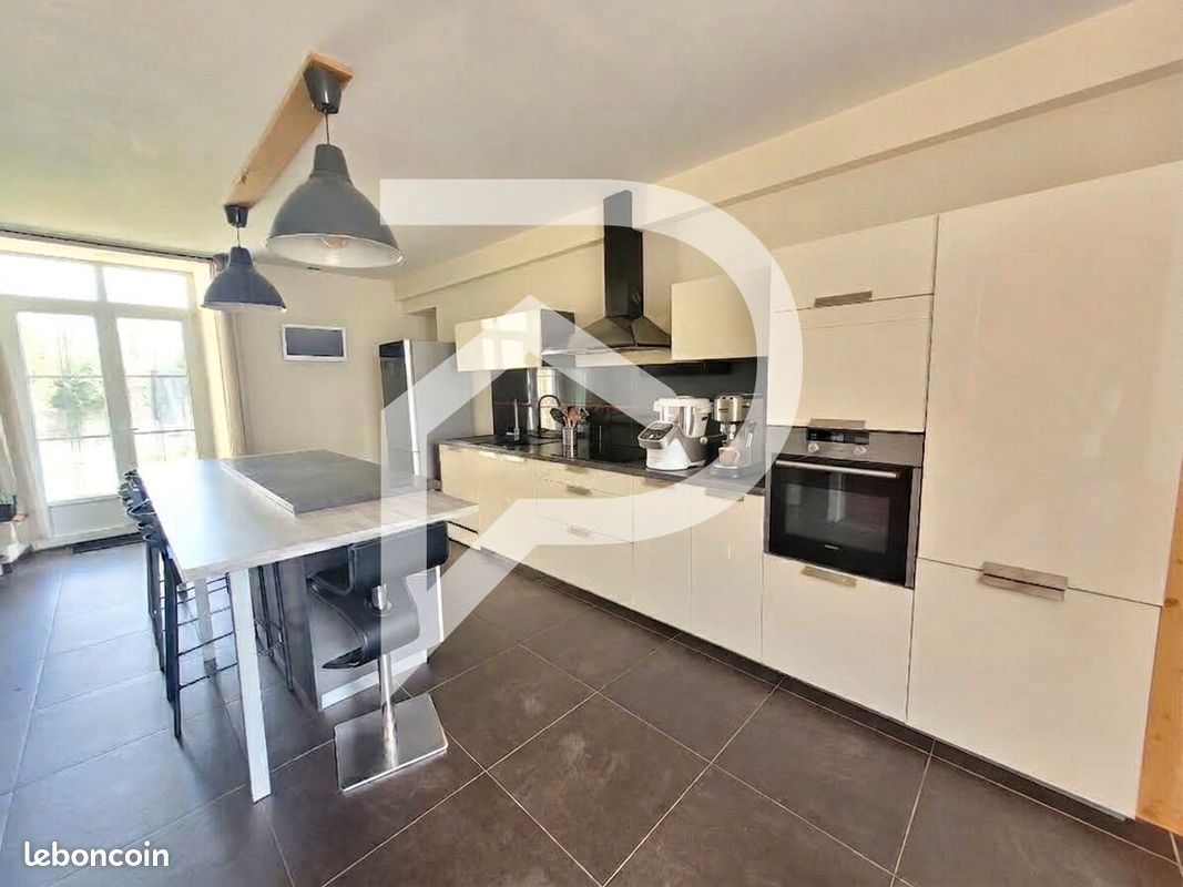 Maison 4 pièces 141 m² · à Dancevoir · 141 m² · 150 000 €