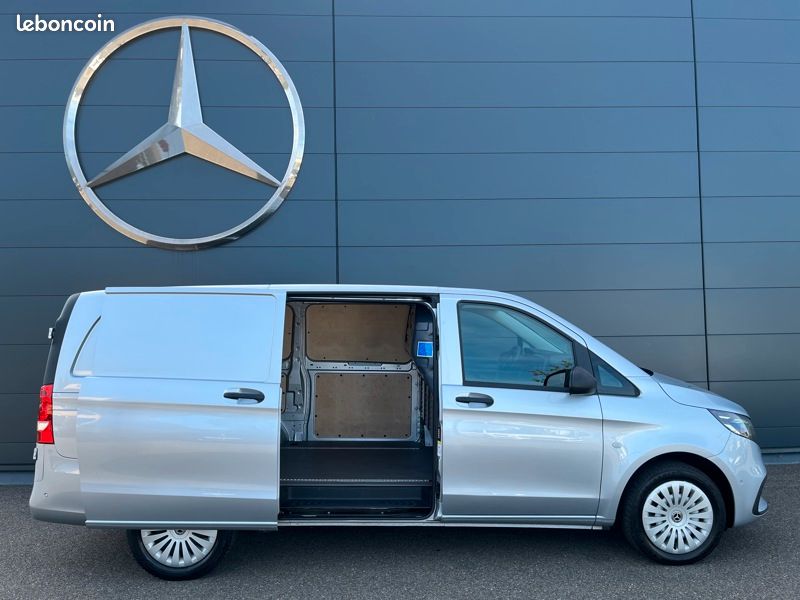 Mercedes Vito 116 CDI / Fourgon Long L2 BVA /163ch 1 (image 2)