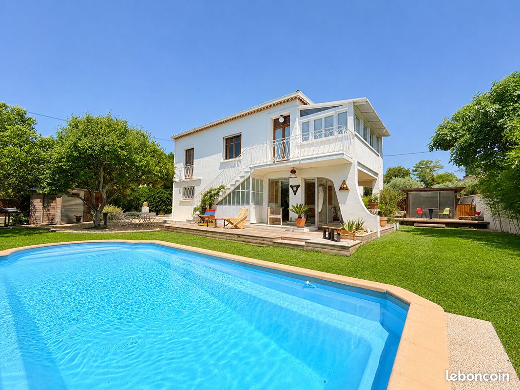 Maison 5 pièces 150 m² · à Saint-Cannat · 150 m² · 787 500 €