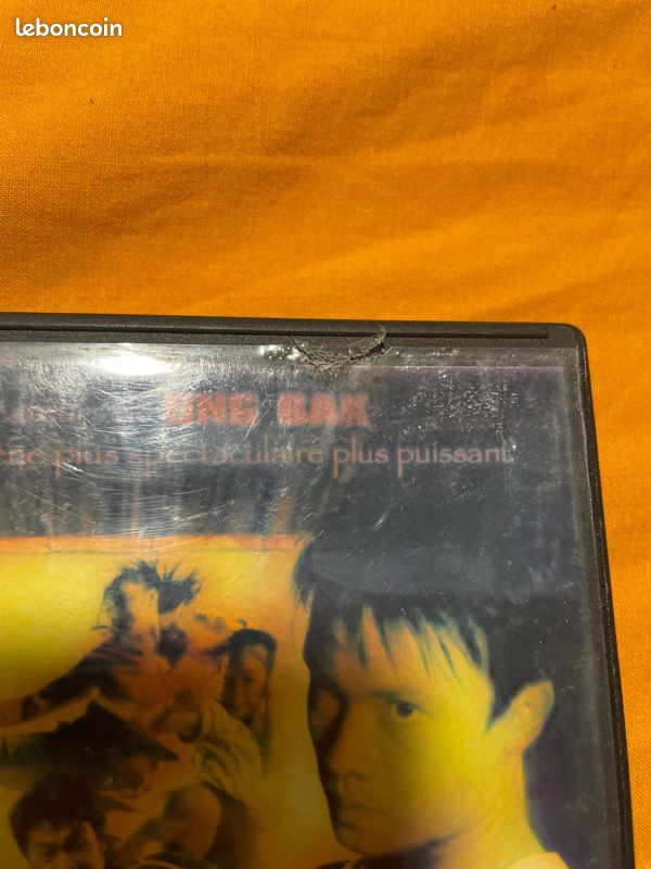 DVD, born to Fight (image 3)