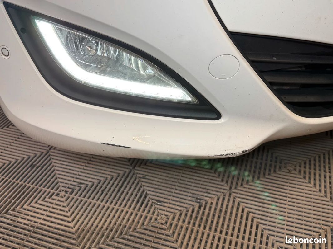 HYUNDAI i30 1.6 CRDi 128 Pack Premium TOIT OUVRANT / SIEGES CHAUFFANTS (image 39)