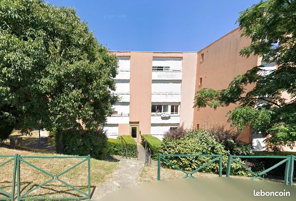 Appartement 3 pièces 77 m² · à Valréas · 77 m² · 565 €