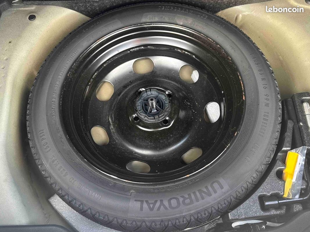 Citroen C4 PureTech 100 Live Pack Business (image 6)