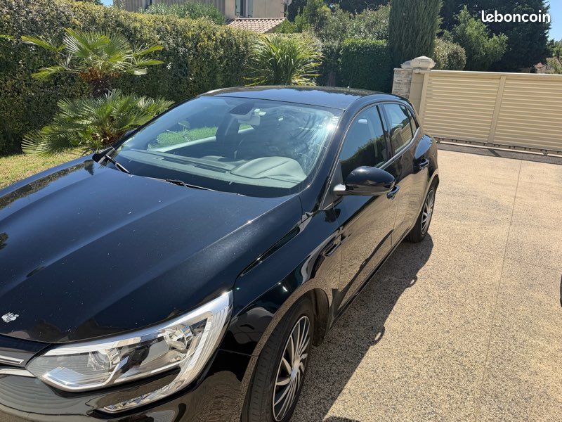 Mégane, diesel Noire 95 chevaux (image 2)