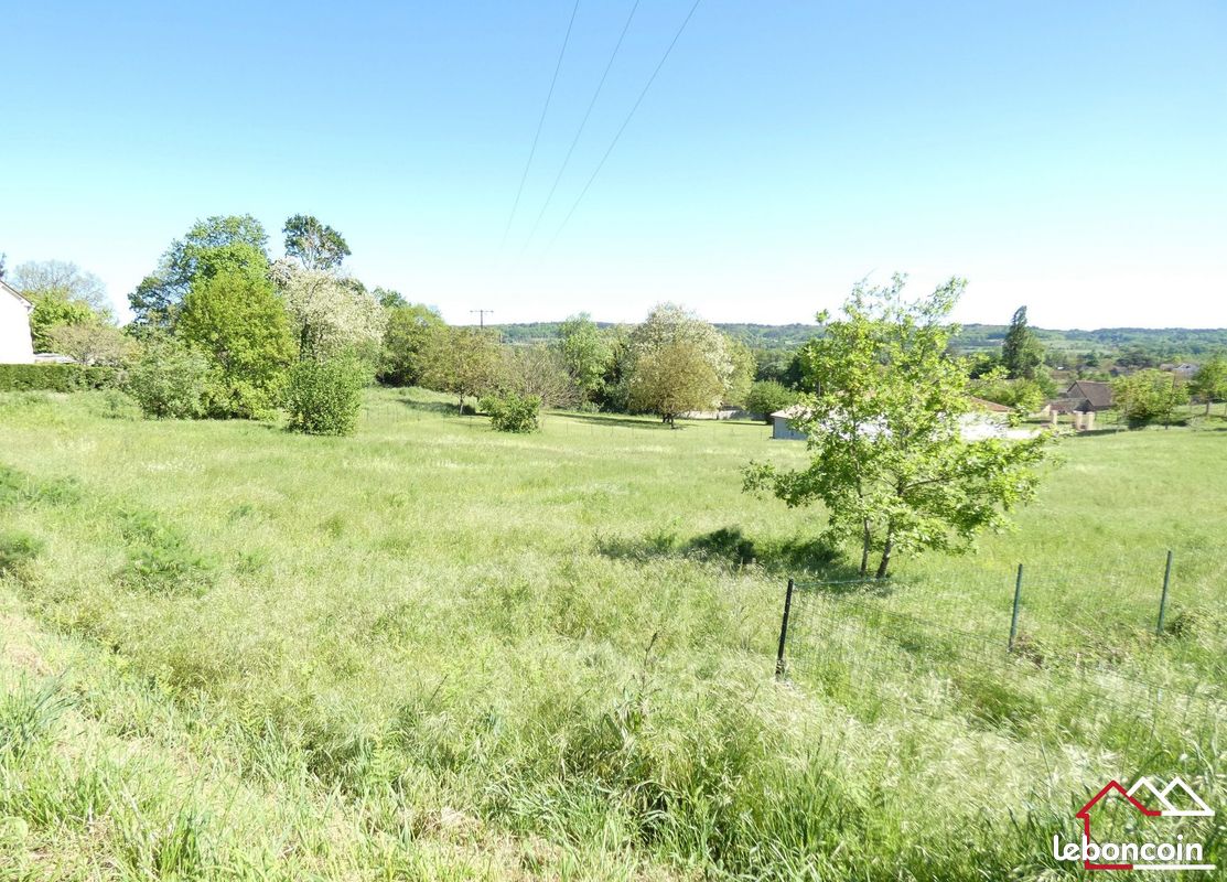 Terrain 1874 m² · à Douzillac · 1 874 m² · 28 000 €
