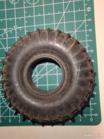 Robuste pneus de tracteur 4.00 8 pour des performances efficaces