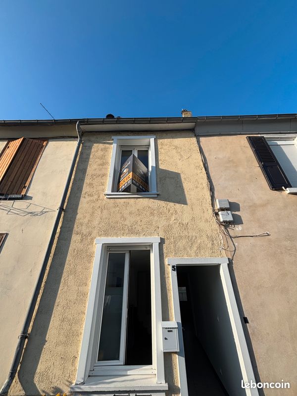 Maison 3 pièces 48 m² · à Conty · 48 m² · 550 €