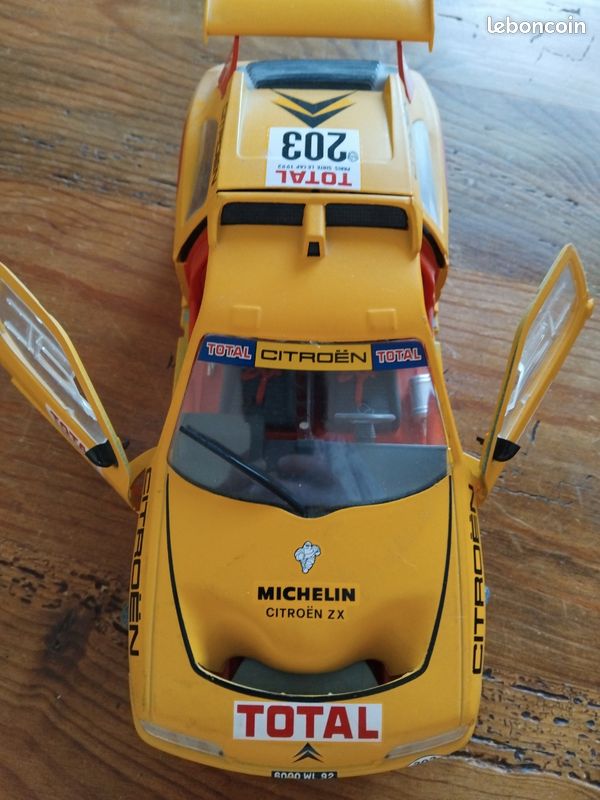 Citroën ZX Rallye Raid 1/18 Majorette - Miniature Rouge état Occasion