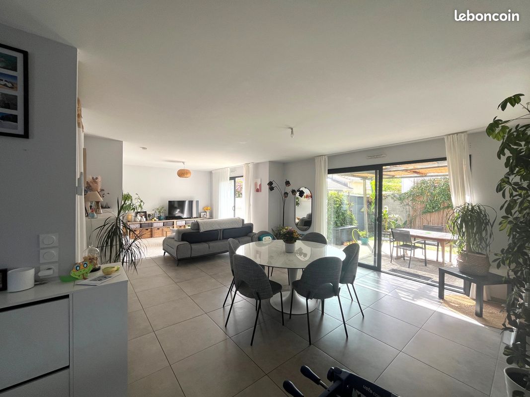 Maison 5 pièces 115 m² · à Villenave-d'Ornon · 115 m² · 380 000 €