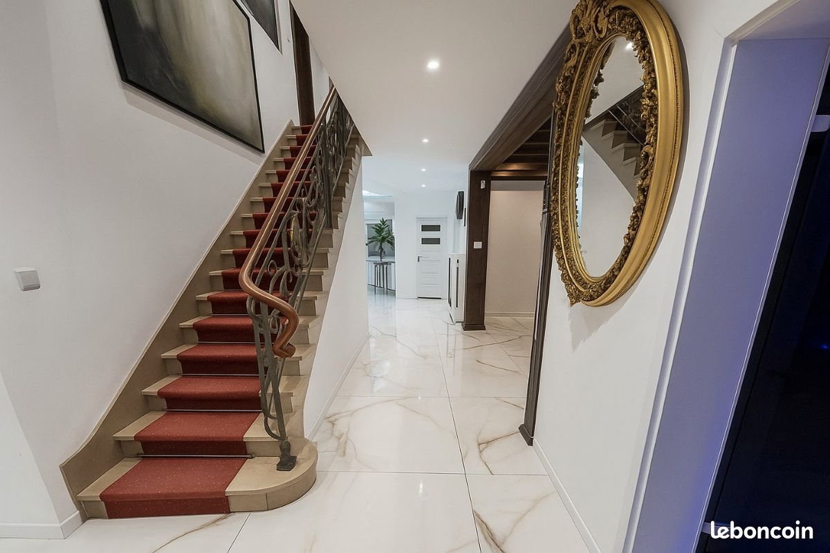 Maison 10 pièces 273 m² · à Sarralbe · 273 m² · 489 000 €