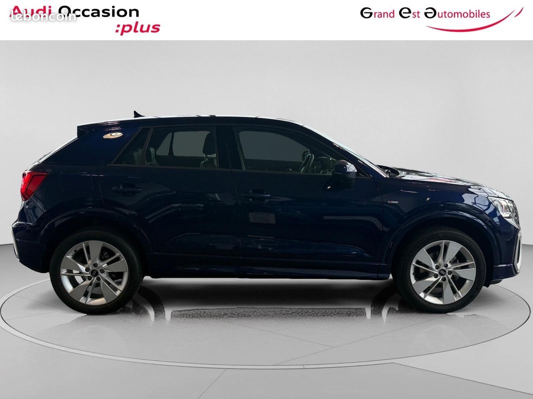 AUDI Q2 35 TFSI 150 S tronic 7 S line (image 6)