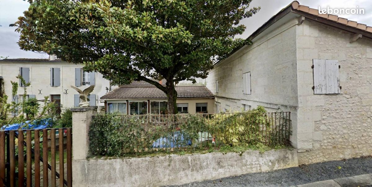 Maison 8 pièces 178 m² · à Montlieu-la-Garde · 178 m² · 53 200 €