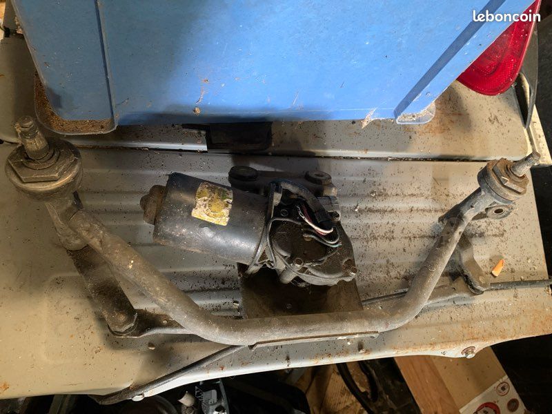 Moteur essuie glace espace 3 (image 1)