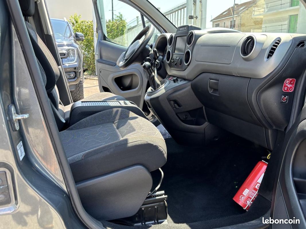 PEUGEOT PARTNER 1.6 BlueHDi 75ch Style (image 13)