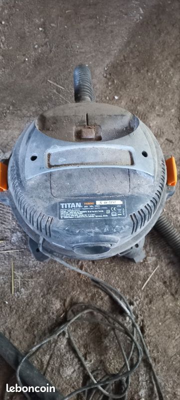Aspirateur eau et poussière (image 1)