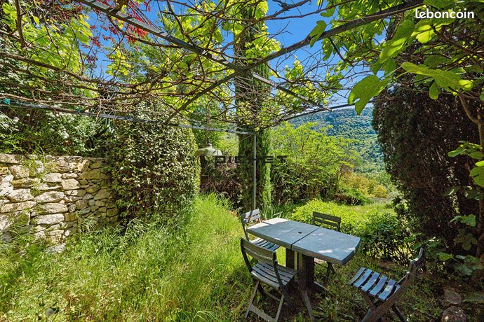 Maison 10 pièces 253 m²