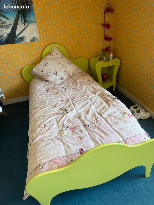 Lit une place + matelas + table de nuit (image 3)