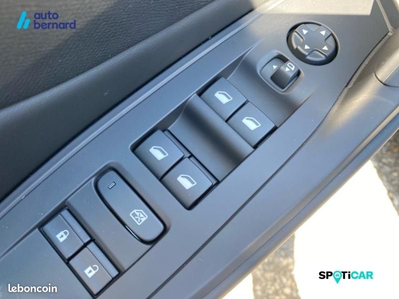 Peugeot 308 1.2 Hybrid 145ch Allure e-DCS6 (image 12)
