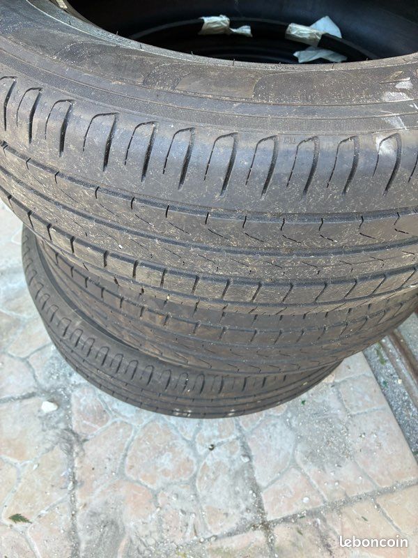 Pneu 215 65 R17 (image 2)
