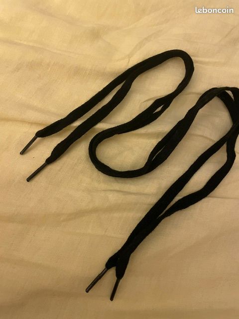 1 paire de lacets noirs 90 cm pour chaussures/baskets avec 6 paires d'œillets. Lacets neufs (image 4)