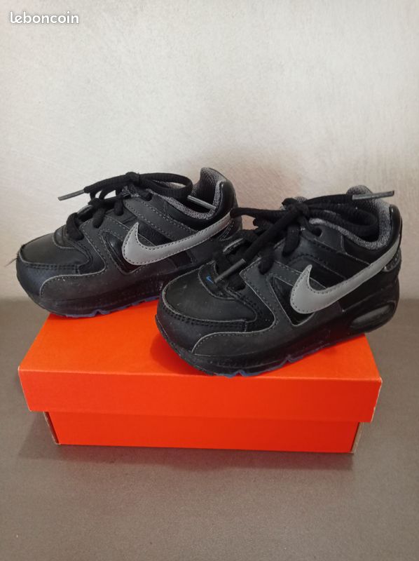 Chaussures Nike noires (image 2)