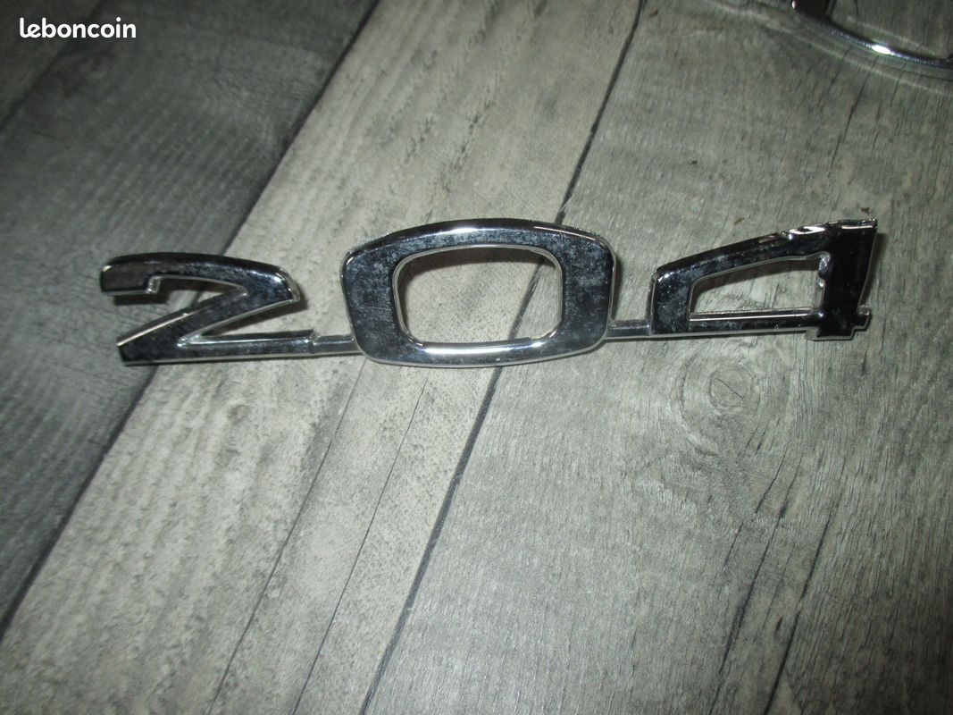 Sigle neuf Peugeot 204 ancien emblème logo monogramme de capot (image 1)