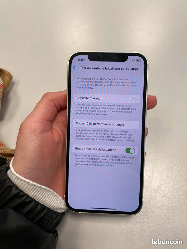 Iphone 12 blanc (image 4)