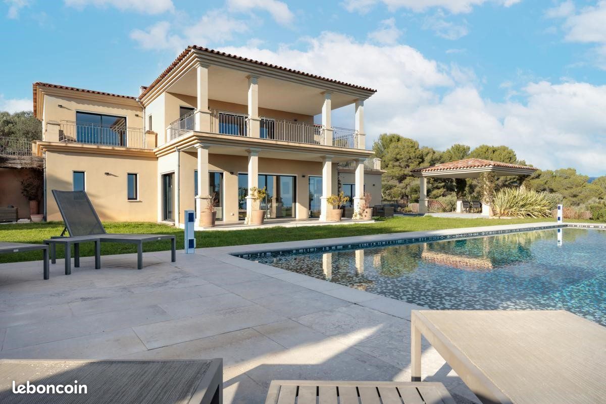 Maison 7 pièces 572 m² · à Roquefort-les-Pins · 572 m² · 4 750 000 €