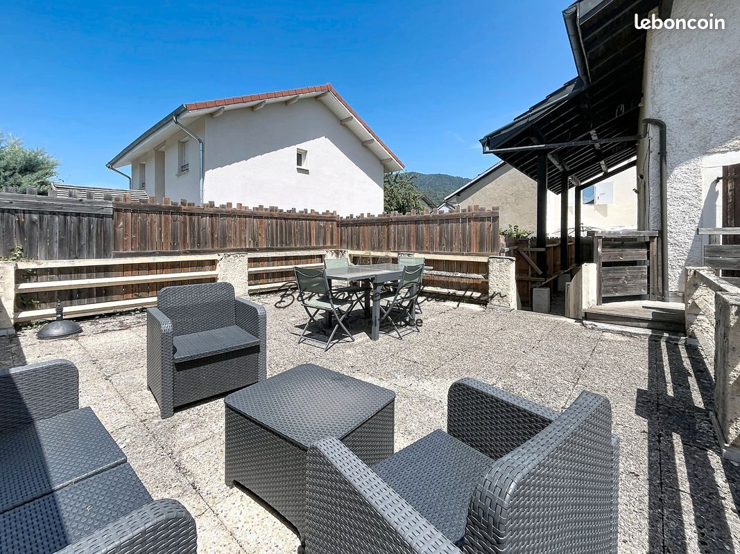 Appartement 3 pièces 102 m² · à Cranves-Sales · 102 m² · 355 000 €