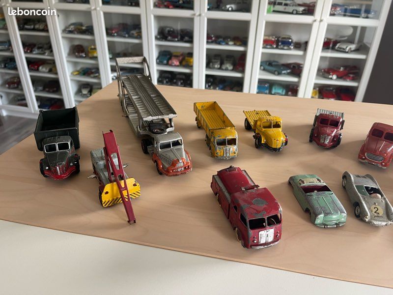 DINKY TOYS FRANCE CAMION UNIC BOILOT 39A AVEC BOITE