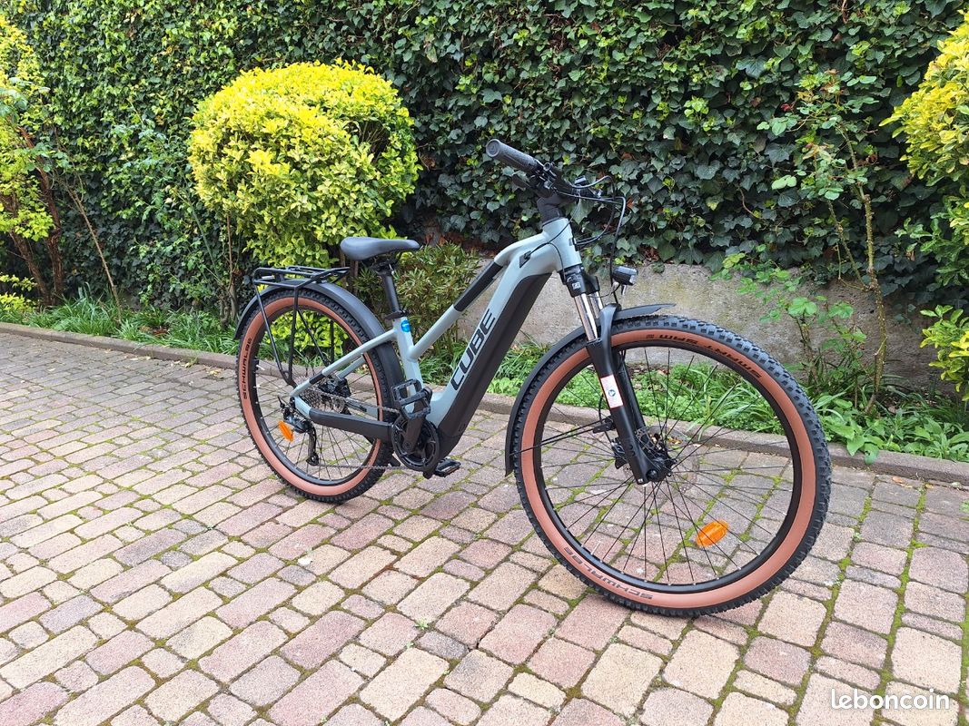 Hotel Kalinga Velo Electrique E City 50 Nakamura Pompe Velo