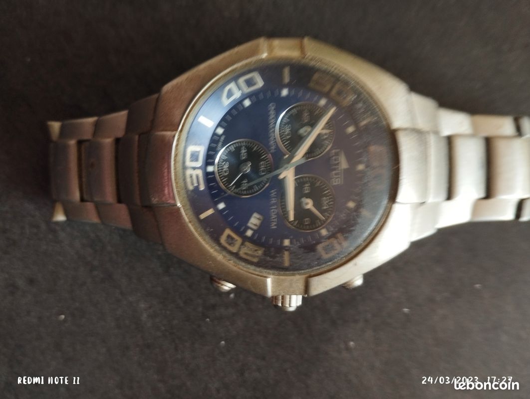 Montre LOTUS (image 1)