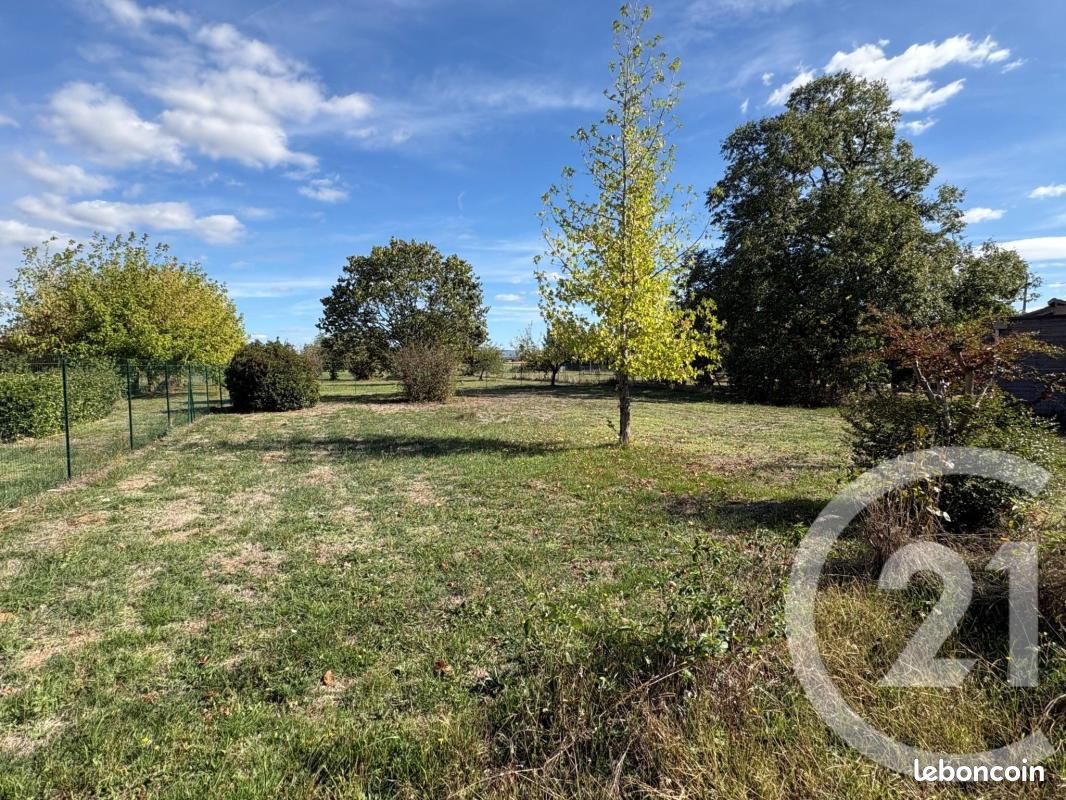Terrain 680 m² · à Nègrepelisse · 49 200 €