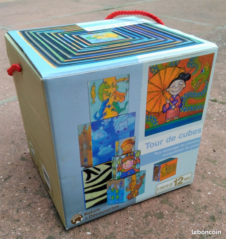 Tour de cubes à empiler NATURE et DECOUVERTES (image 1)