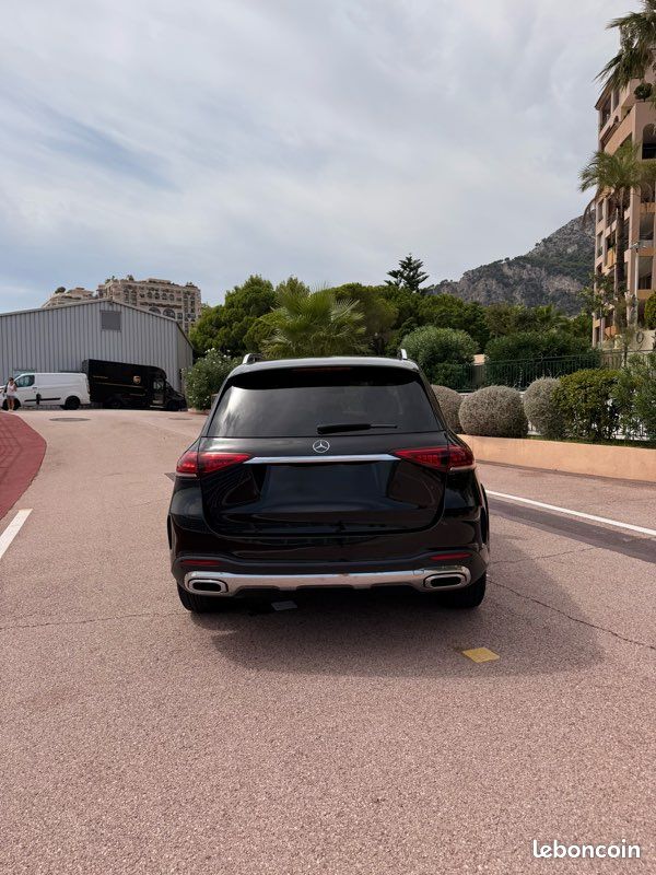 Mercedes Benz GLE 300 d 4-matic AMG Line 7 places (image 3)