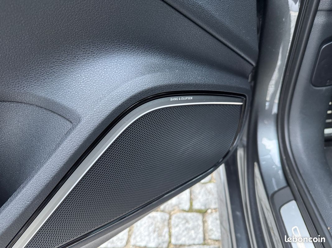 AUDI RS3 SPORTBACK 2.5 TFSI 400 QUATTRO S TRONIC Toit Ouvrant Bang & Olufsen Keyless Suivi Audi Garantie 12 mois (image 20)