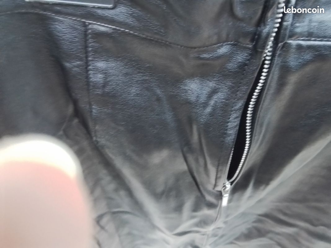 Jupe simili cuir blanche porte taille 38 (image 4)