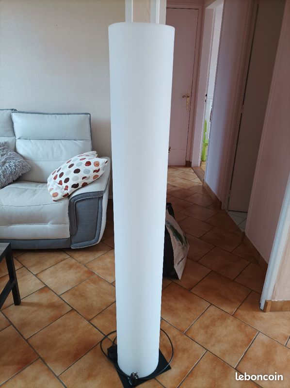 Lampadaire néon (image 1)