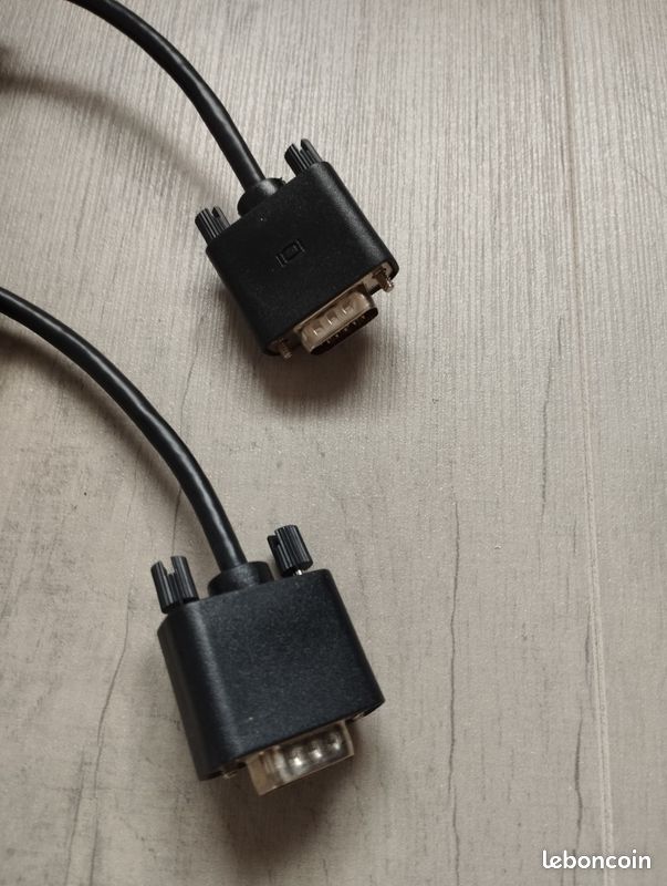 LOT 2 Cables VGA embout noir 1,4m NEUF jamais servi (image 3)